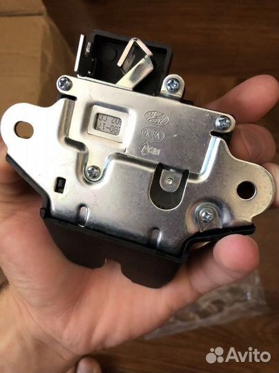 Замок крышки багажника solaris/ rio