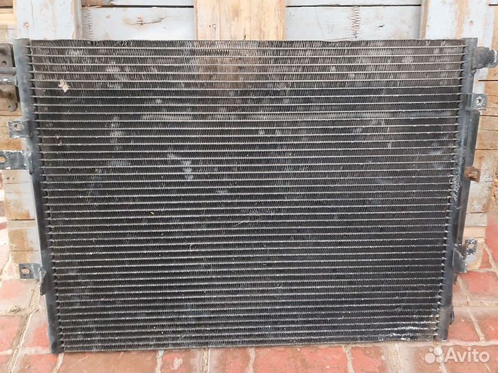 Радиатор кондиционера Рендж Ровер