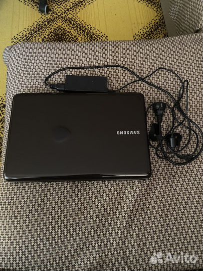 Ноутбук samsung R540