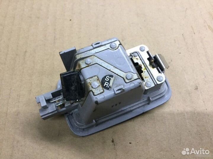 Плафон салонный боковой Hyundai Santa Fe CM