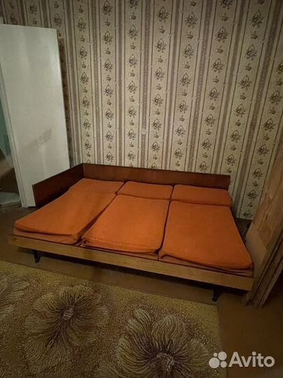 Кровать,топчан