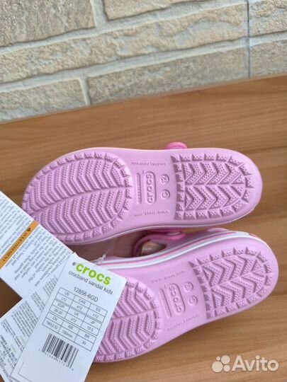 Новые сандалии Crocs с12 для девочки