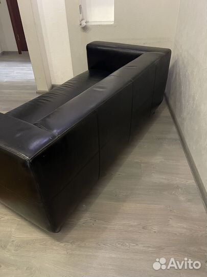 Диван IKEA клиппан черный (натуральная кожа)