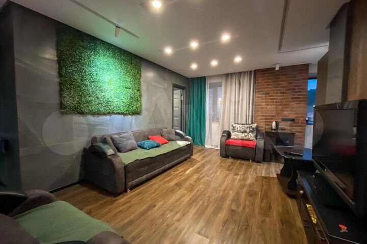3-к. квартира, 60 м², 2/5 эт.