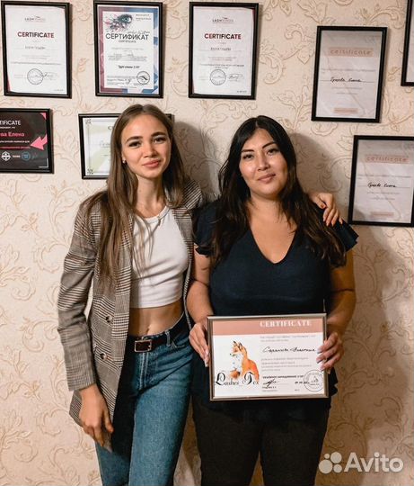 Обучение наращиванию ресниц