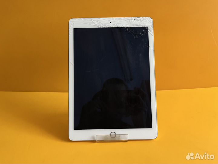 iPad Air 2 16Gb Wi-Fi + Cellular Gold с дефектом