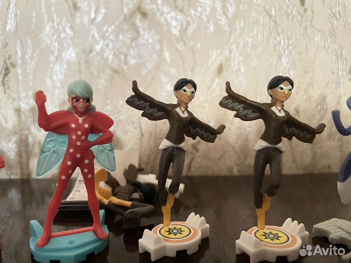 Игрушки из Kinder Леди Баг