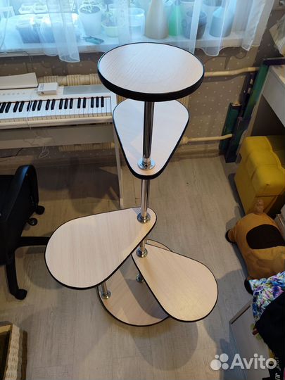 Подставка для цветов напольная