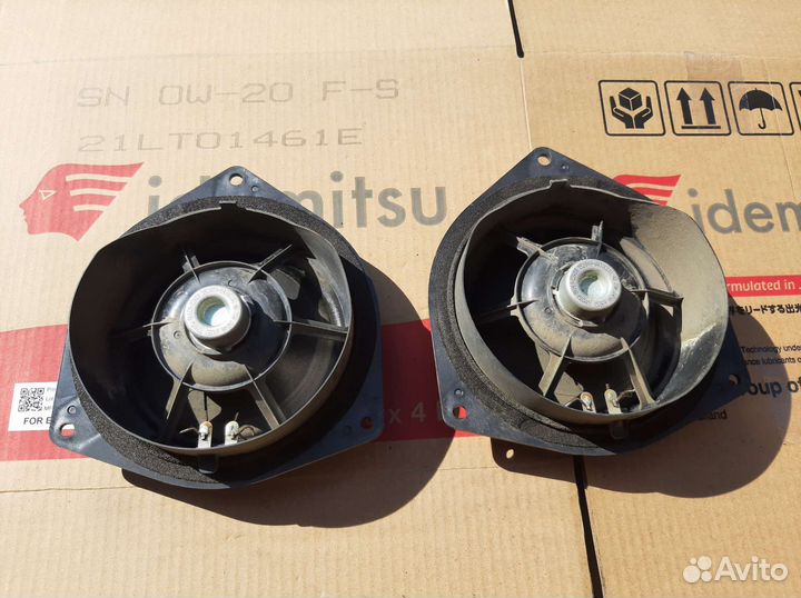 Динамики в авто toyota