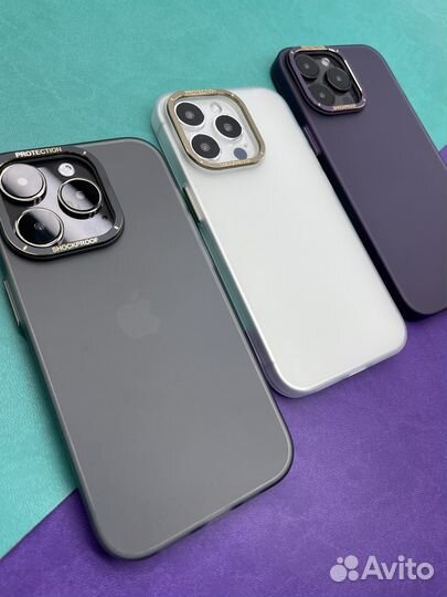 Чехол на iPhone 14