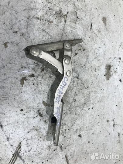 Петля капота правая Hyundai Sonata EF