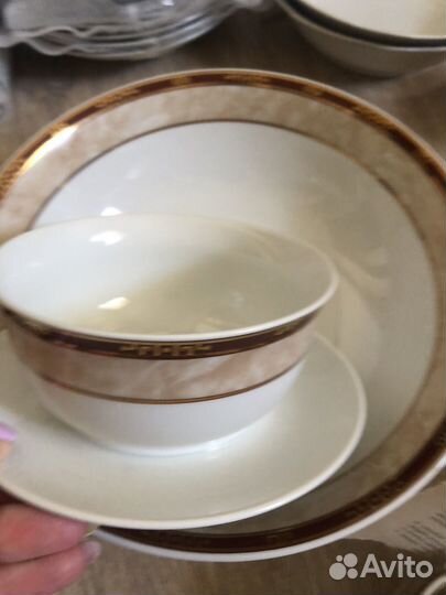 Чешский чайный и кофейный сервизы + тарелки