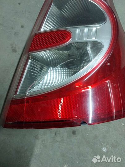 Задний правый фонарь Renault Sandero