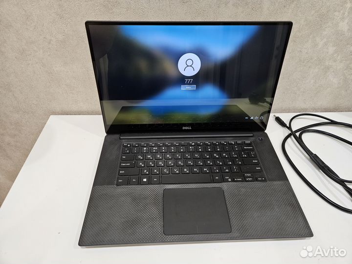 Dell XPS 15 9560 i7 7700 gtx1050 4k display