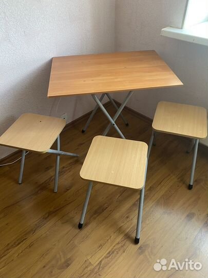 Стол и стулья складной для пикника
