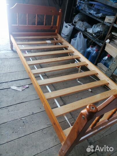 Кровать односпальная 90х200 бу