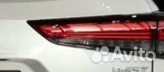 Фонарь крышки багажника правый Toyota Highlander