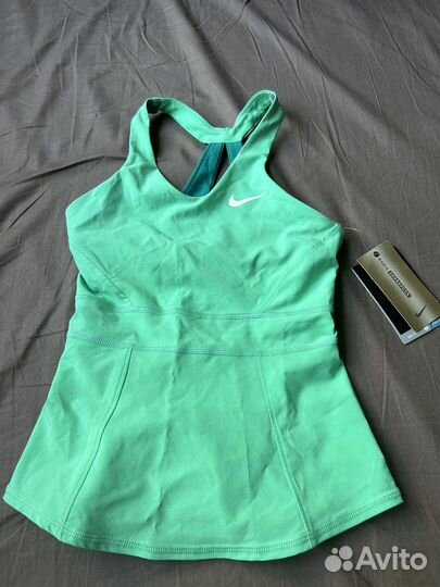 Продам новую теннисную одежду оригинал nike