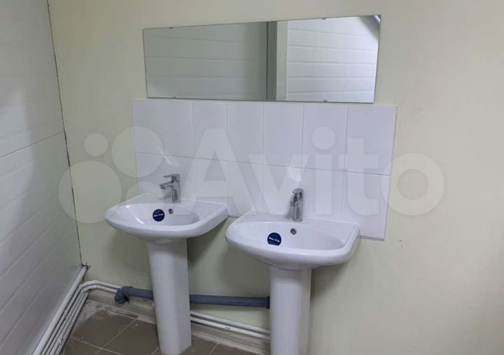 Комната 18 м² в 9-к., 1/2 эт.