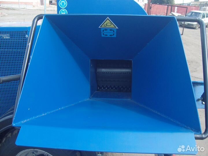 Измельчитель веток дерева прм250г/260