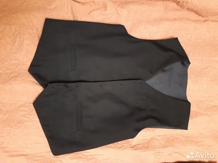 Костюм школьный 146 см