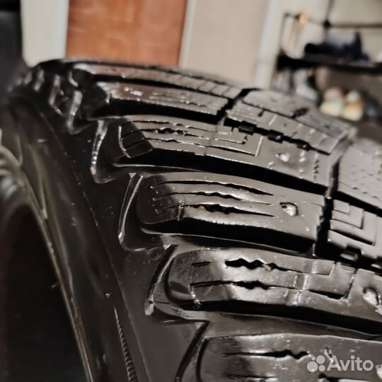 Goodyear Ultragrip Ice Arctic 205/55 R16