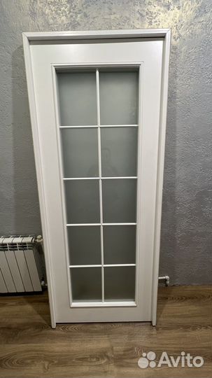 Межкомнатная дверь белая новая 2 вида