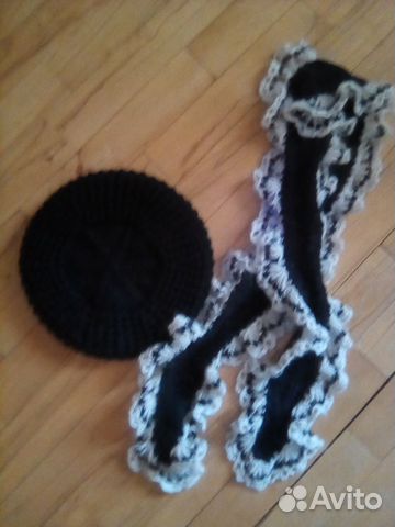 Женский комплект -берет и шарф