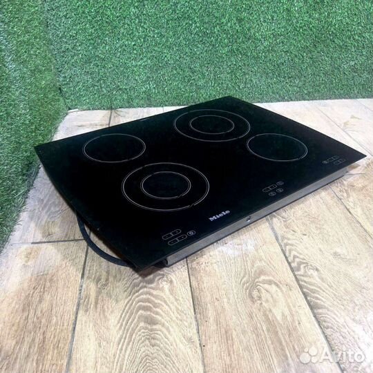 Стеклокерамическая варочная панель б/у Miele