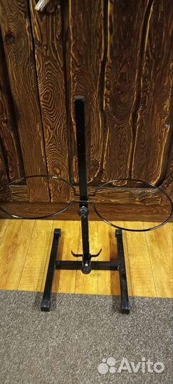 Подставка для кормления собак