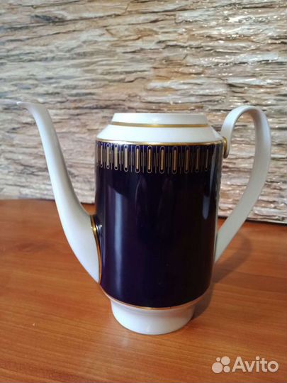 Заварочный чайник и кофейник