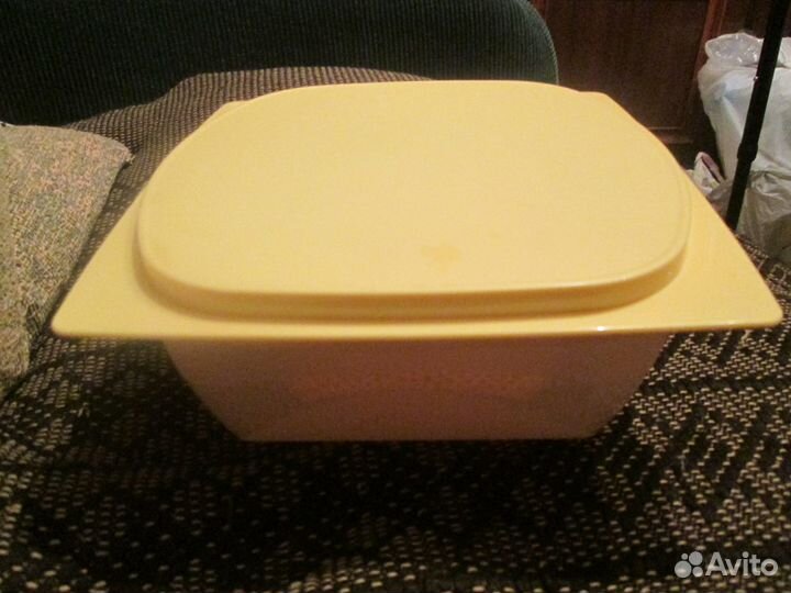 Сырница пластмассовая, Tupperware