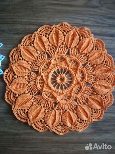 Рельефные салфетки ручной работы