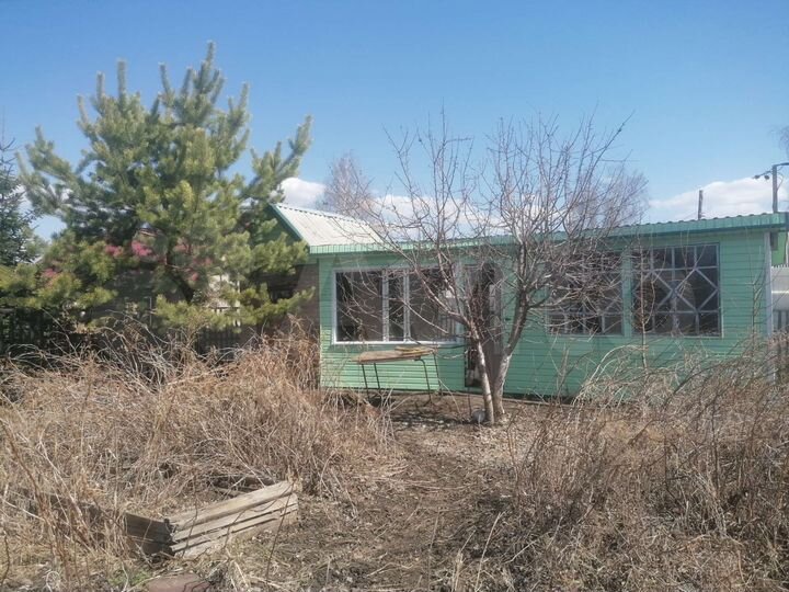 Дача 20 м² на участке 10 сот.