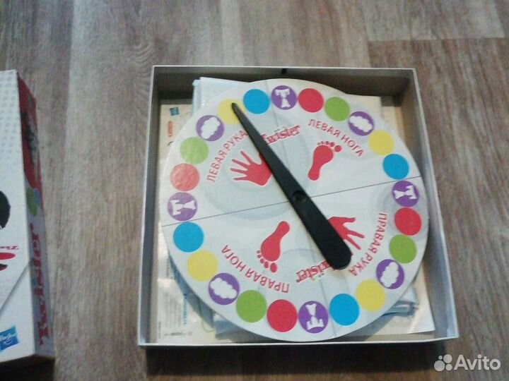 Напольная игра твистер