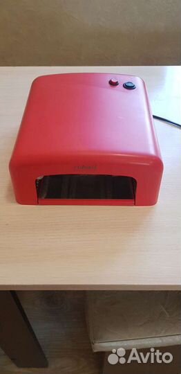 Лампа для сушки ногтей