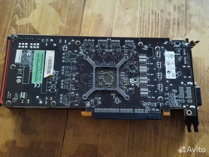 Видеокарта Radeon HD6870