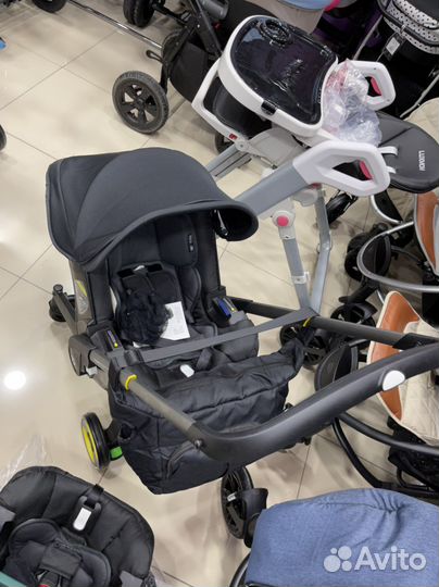 Коляска с автолюлькой 4 в 1