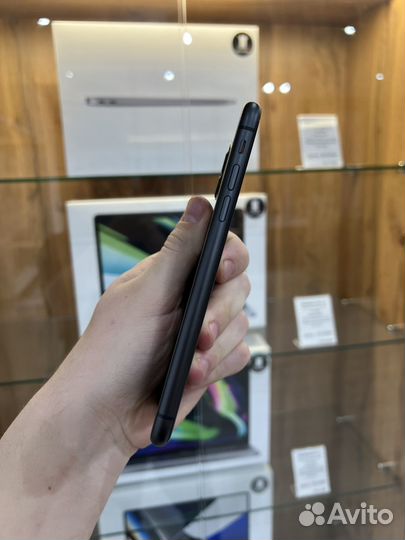 iPhone 11, 256 ГБ