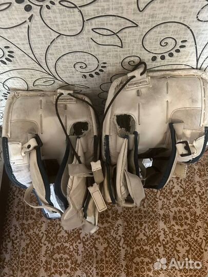 Вратарские щитки bauer