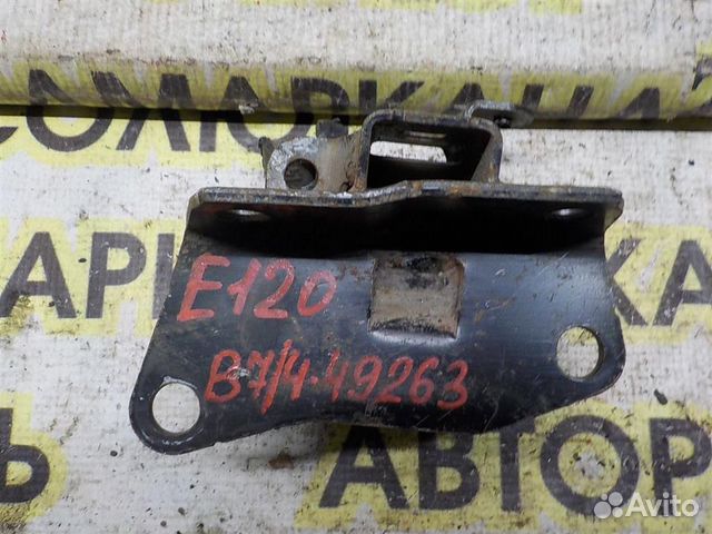 Опора кпп Toyota Corolla (E120) 2000-2007