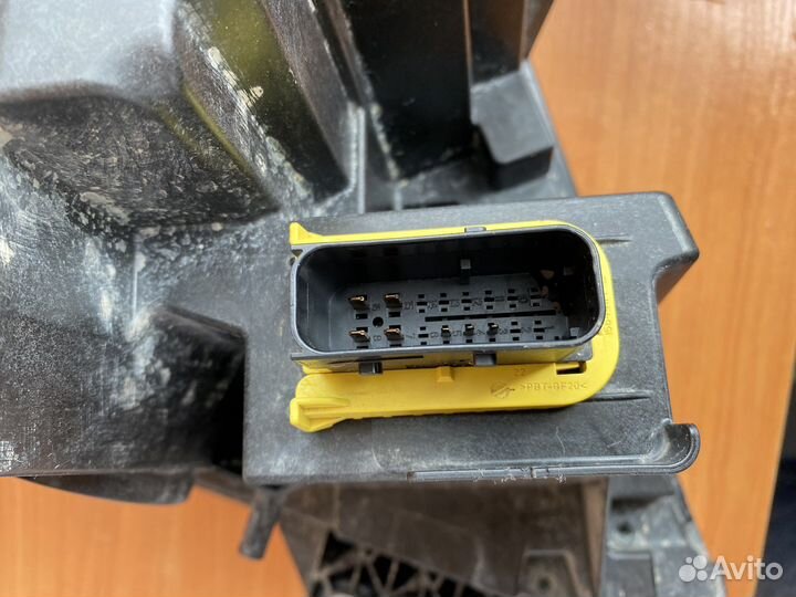 Фара правая volvo FH(4)