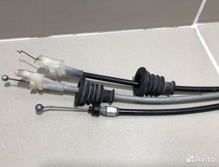 Трос замка задней двери Hyundai IX55