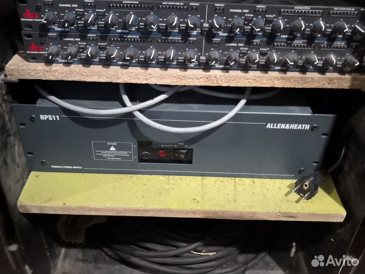 Микшерный пульт