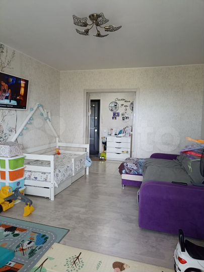 1-к. квартира, 42 м², 4/10 эт.