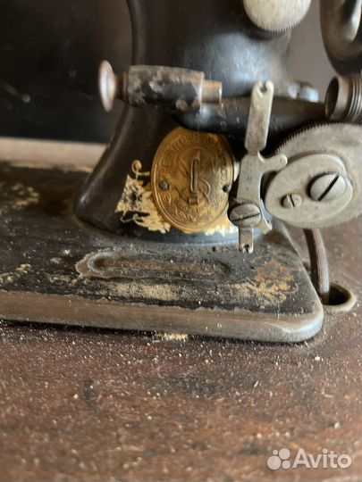 Швейная машинка зингер ножная
