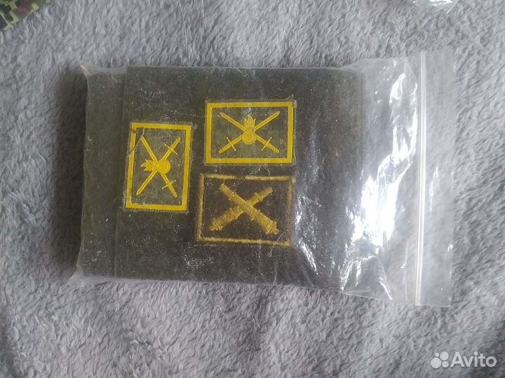 Погоны, петлицы, шевроны