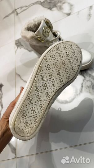 Кеды женские Guess