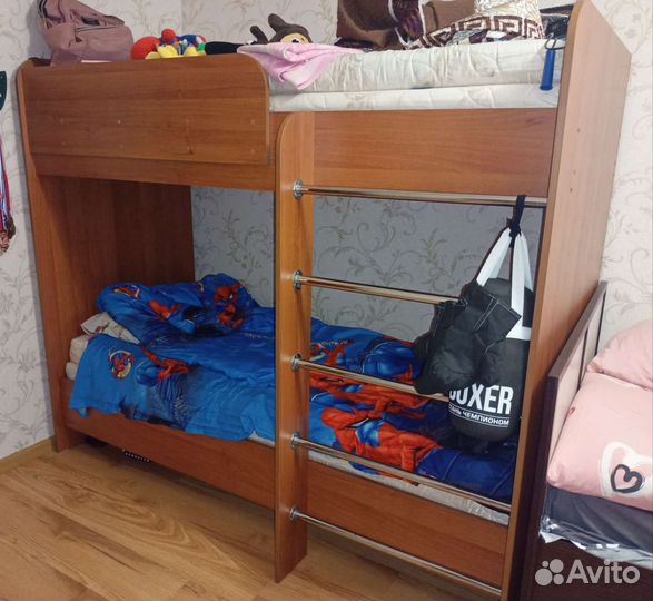 Двухъярусная кровать бу с матрасами