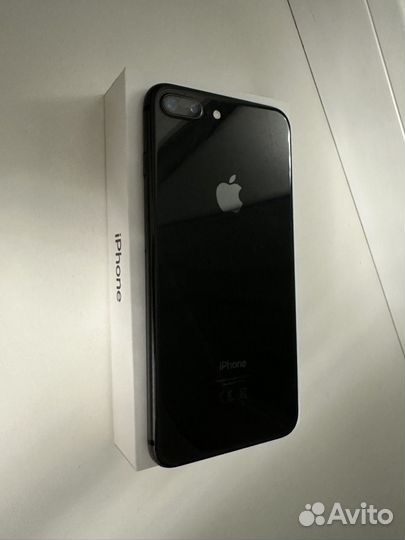 iPhone 8 Plus, 64 ГБ